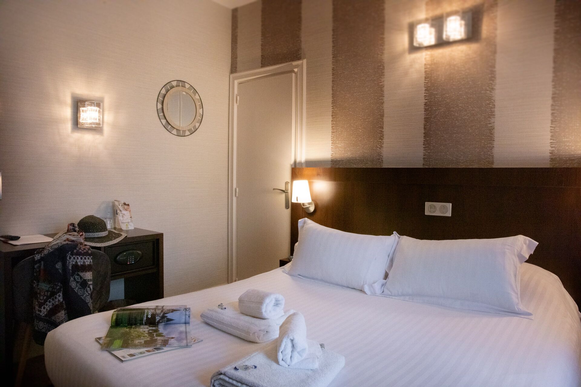 in-room safe, individually decorated, desk, soundproofing