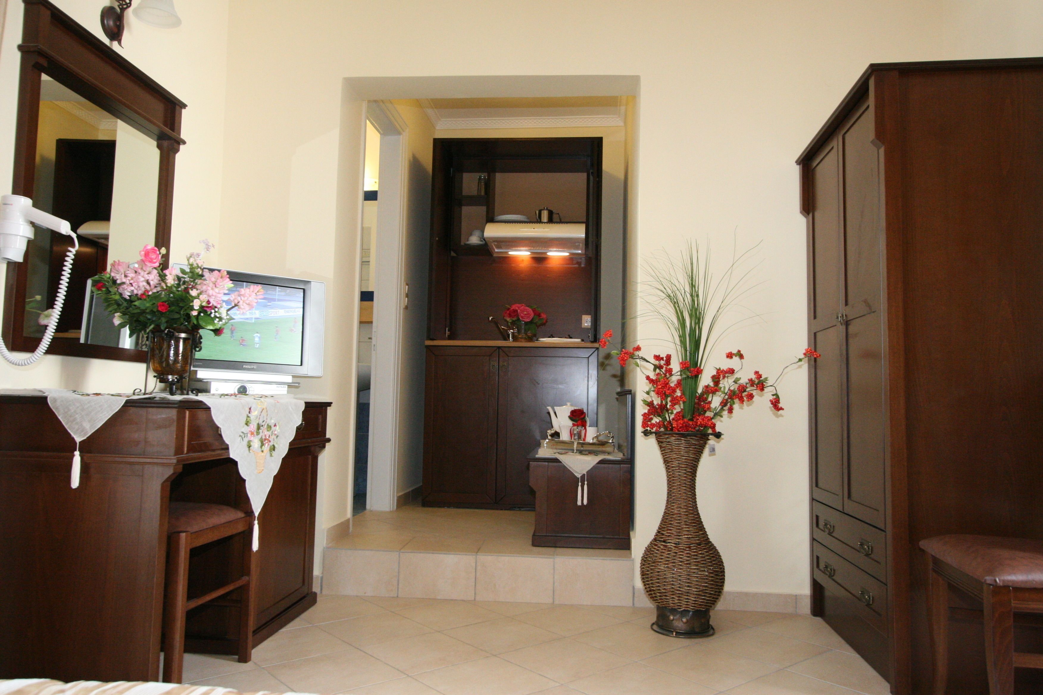 studio (3 adults) | living area | 32-inch tv with satellite channels