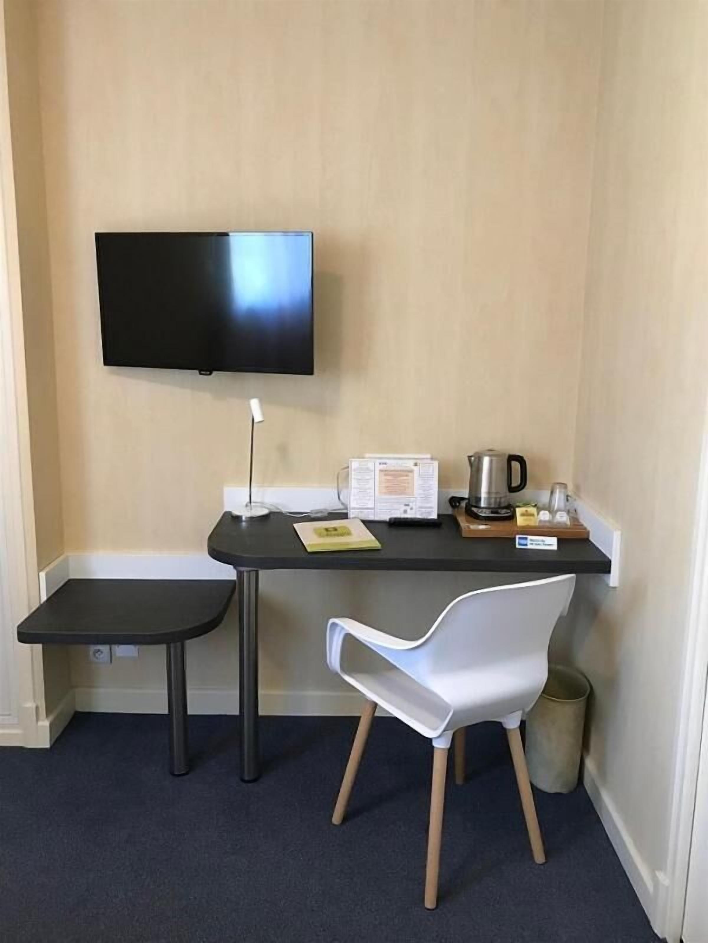 standard single room | premium bedding, in-room safe, individually decorated