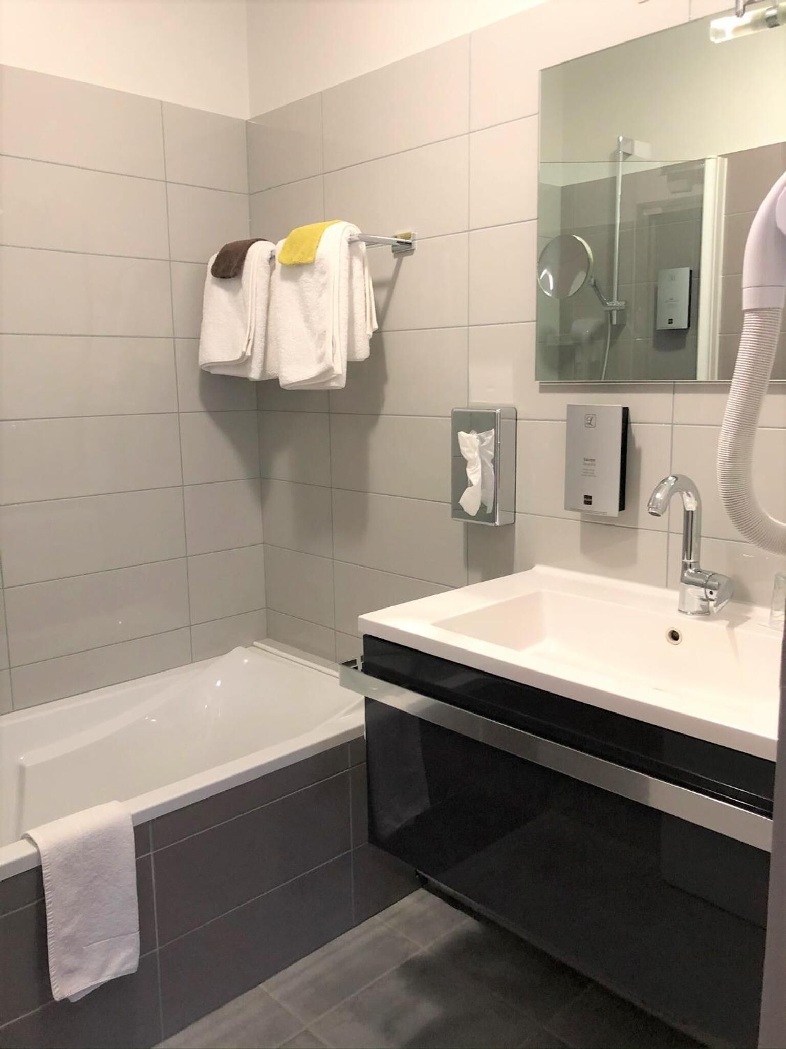 superior double room | bathroom | free toiletries, hair dryer, towels