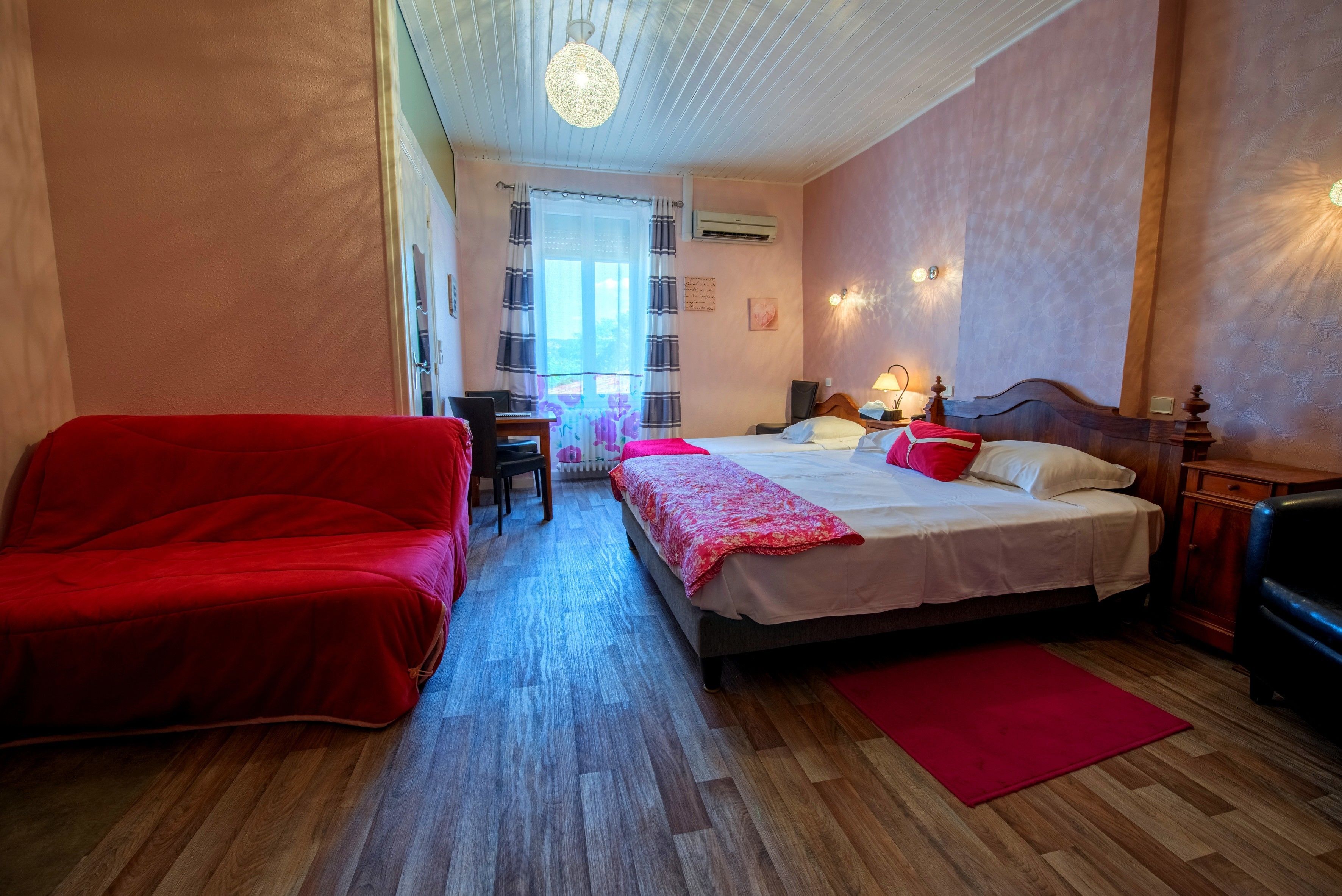 desk, iron/ironing board, free cots/infant beds, rollaway beds