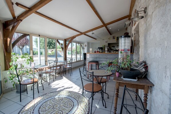 Bar (on property) - Les Voyageurs (Tournon-d'Agenais)