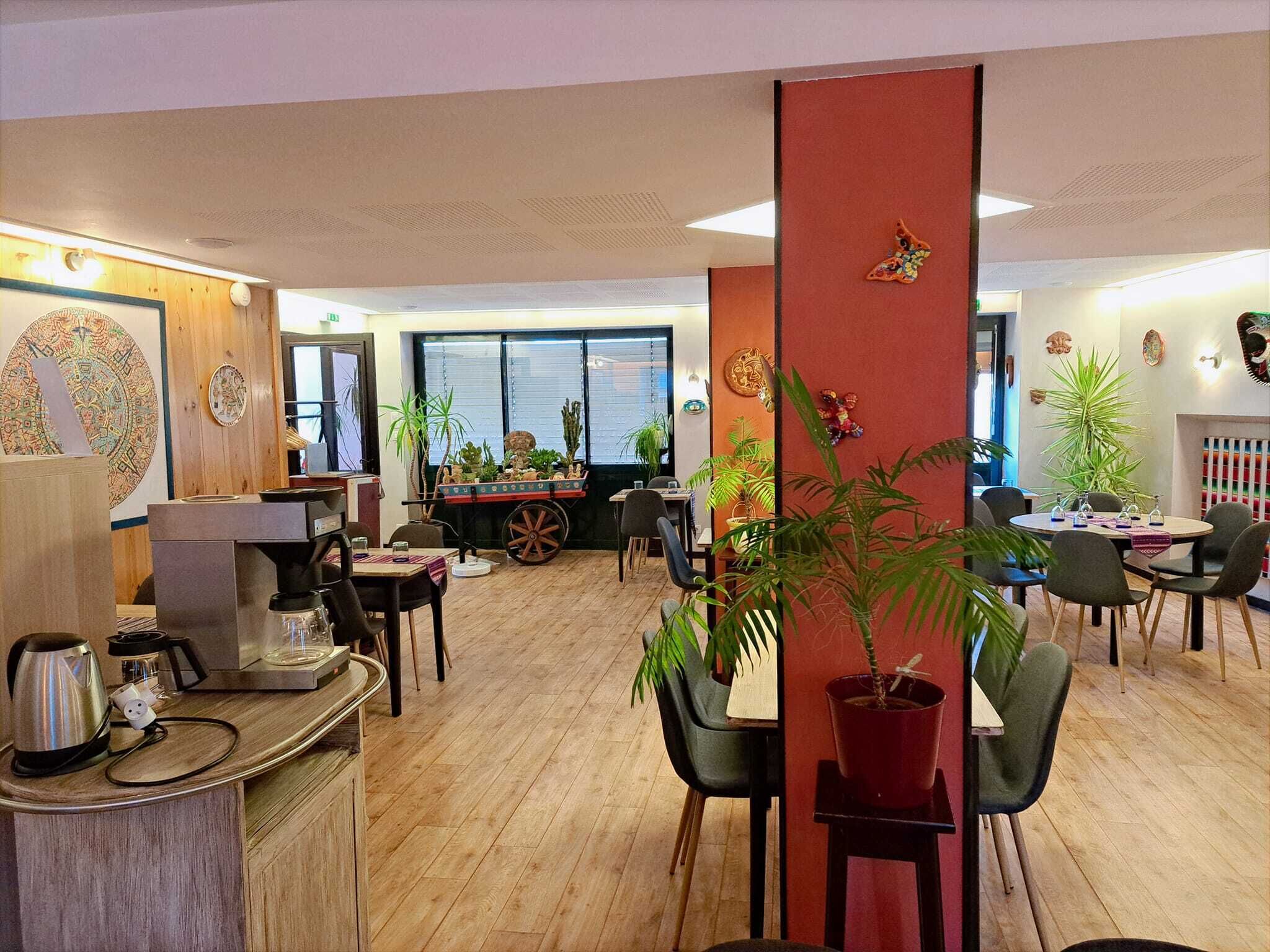 Spécialités Cuisine française, restauration en plein air 