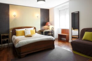 Desk, free WiFi, bed sheets