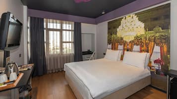 Habitación familiar, 1 habitación | Minibar, caja de seguridad en la habitación y escritorio