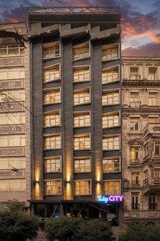 Tulip City Hotel & SPA