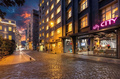 Tulip City Hotel & SPA