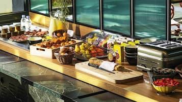 Daily buffet breakfast for a fee