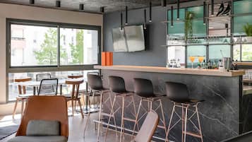 Bar (in der Unterkunft)