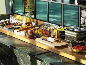 Daily buffet breakfast (EUR 12.90 per person)