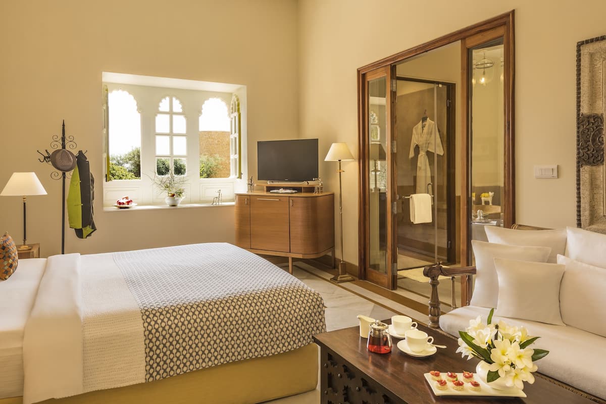 pavilion room | minibar, in-room safe, desk, blackout curtains