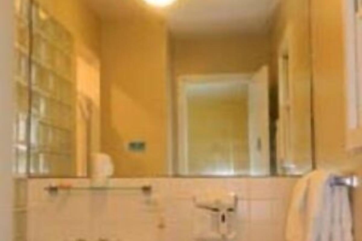 Standard Room | Bathroom | Hair dryer, towels