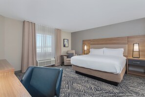 Hypo-allergenic bedding, pillow-top beds, in-room safe, desk - Candlewood Suites La Crosse N by IHG (La Crosse)