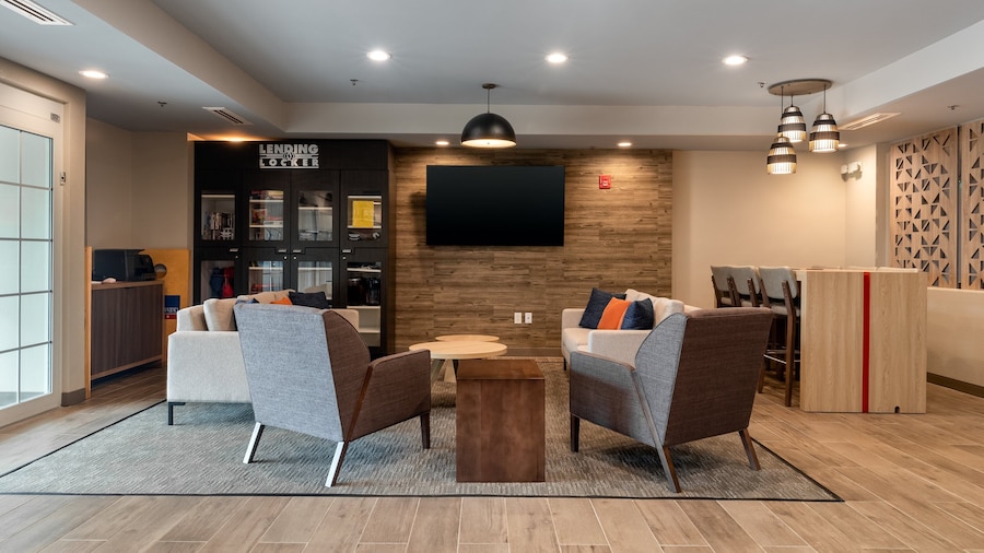 Candlewood Suites Enterprise by IHG