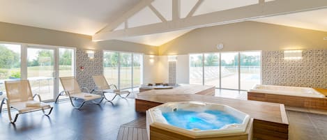 Tina de hidromasaje interior