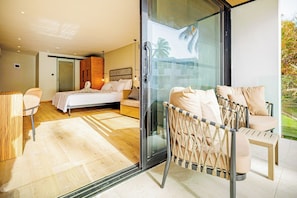 1 bedroom, in-room safe, desk, bed sheets