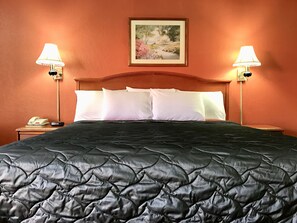 Premium bedding, free WiFi, bed sheets - Best Budget Inn - Abilene (Abilene)