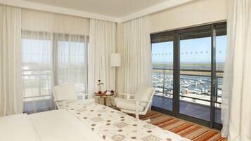 Suite (Ria View) | 1 chambre, literie de qualité supérieure, minibar