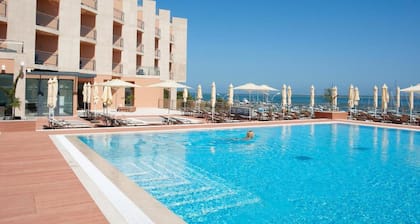 Real Marina Hotel & Spa