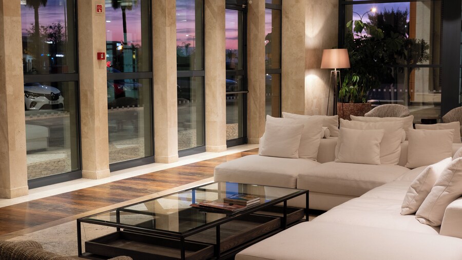 Real Marina Hotel & Spa