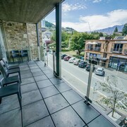 Nomads Queenstown Backpackers