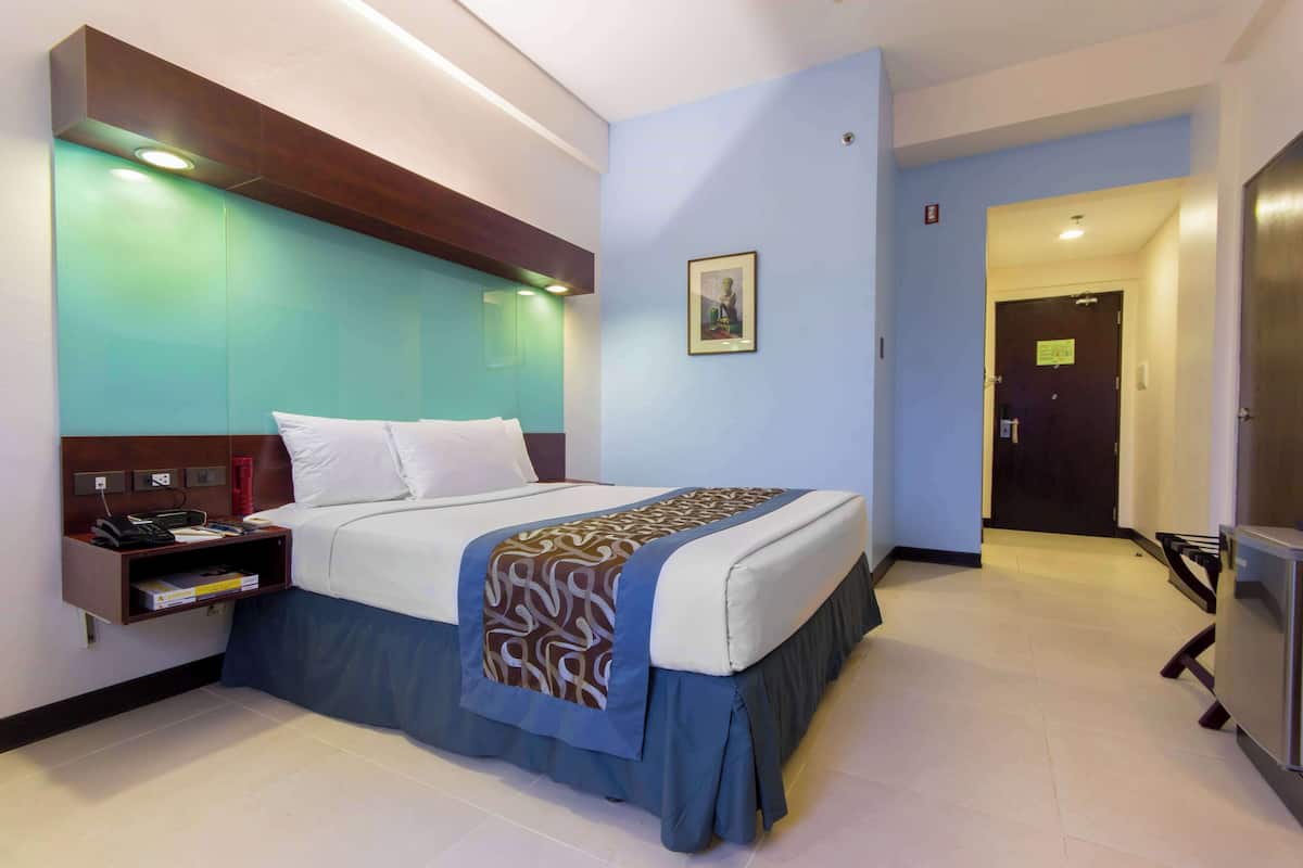 In-room safe, desk, iron/ironing board, free cribs/infant beds