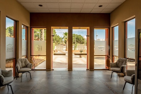 Recepción. Hotel Zeus