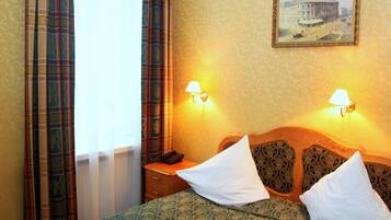 Standard Double Room | Desk, blackout curtains, cots/infant beds, rollaway beds