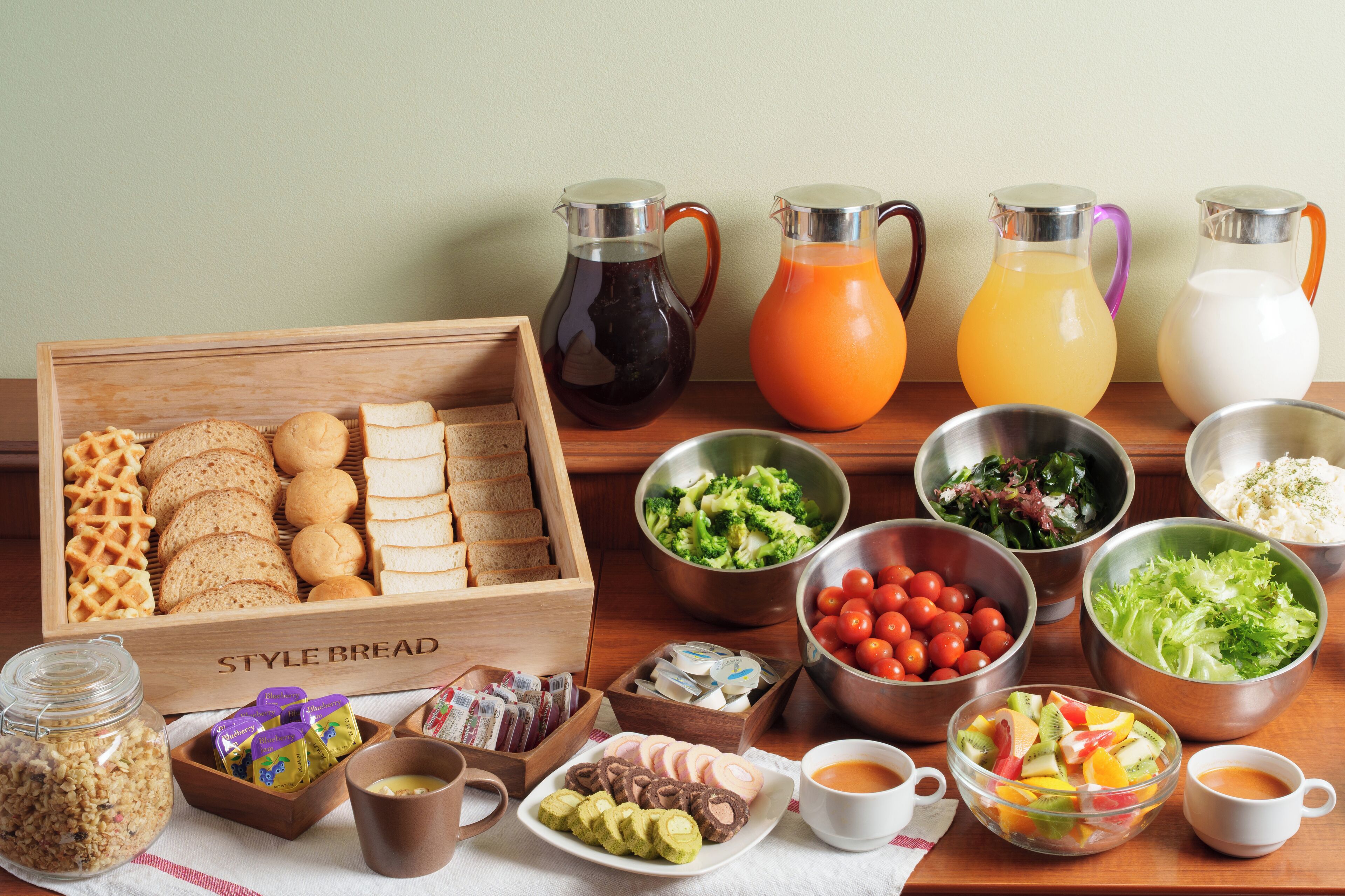 daily buffet breakfast (jpy 1650 per person)