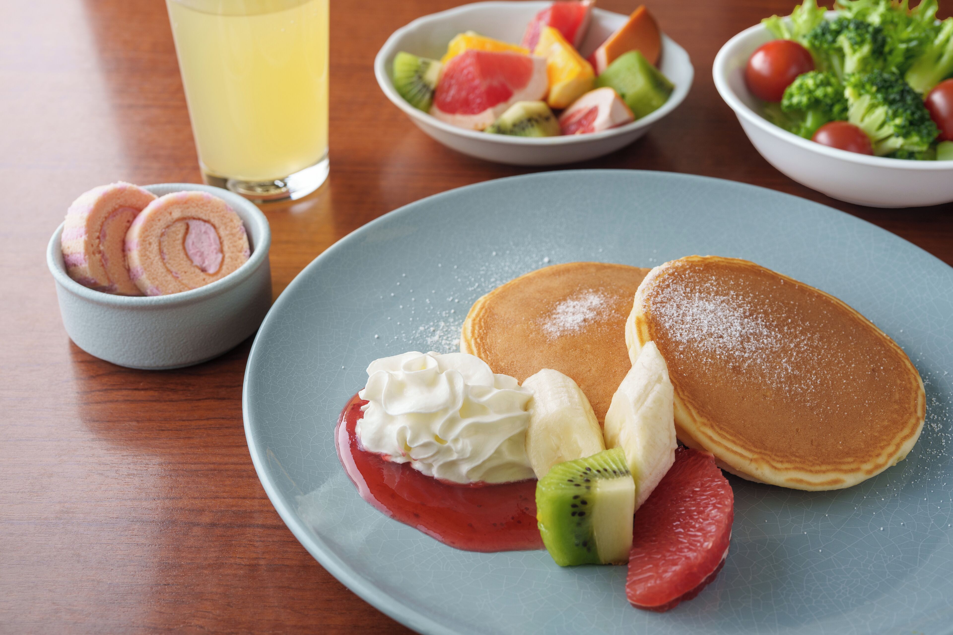 daily buffet breakfast (jpy 1650 per person)