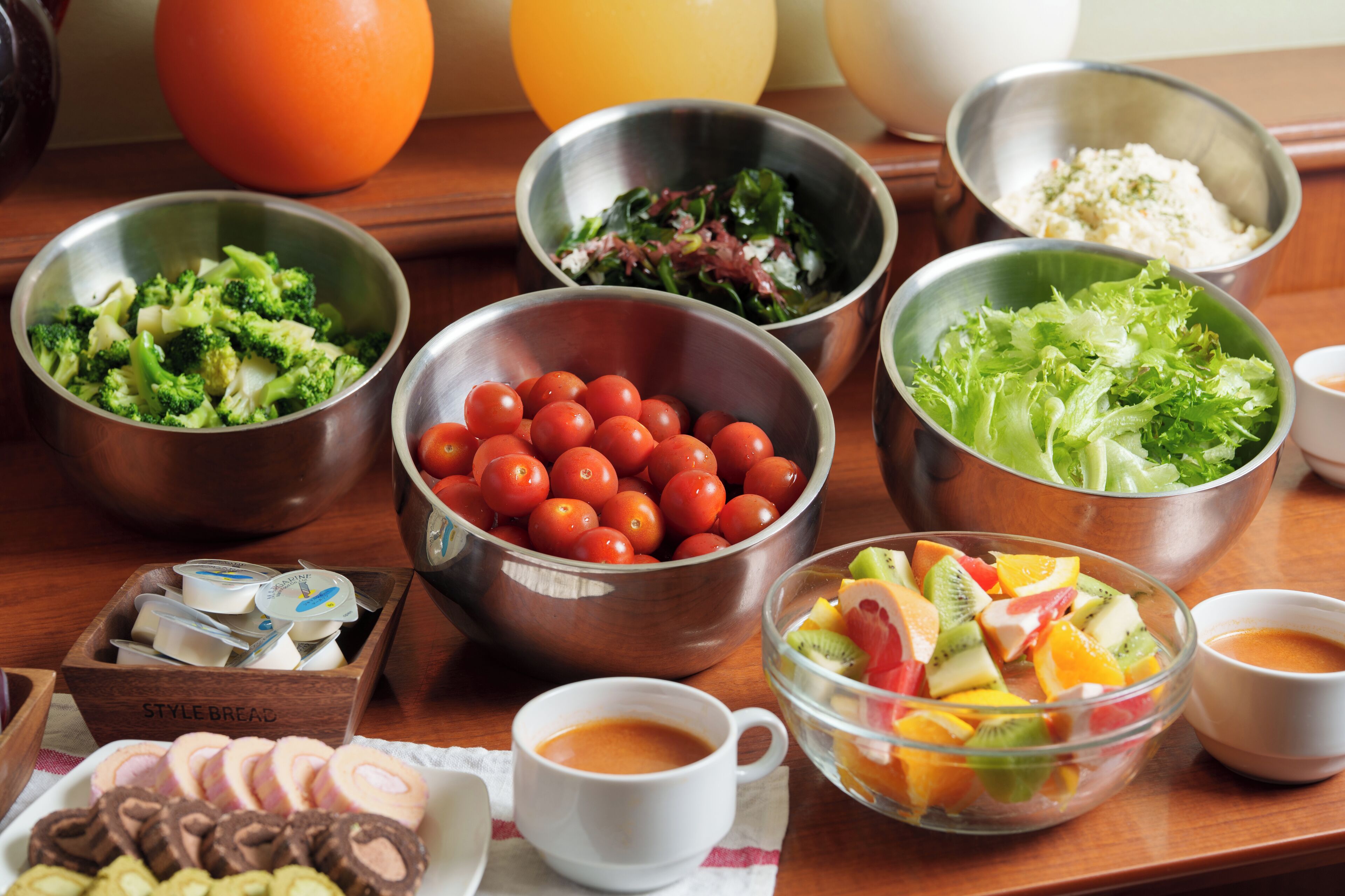 daily buffet breakfast (jpy 1650 per person)