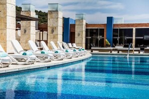 Outdoor pool - Lidotel Margarita (Maneiro)