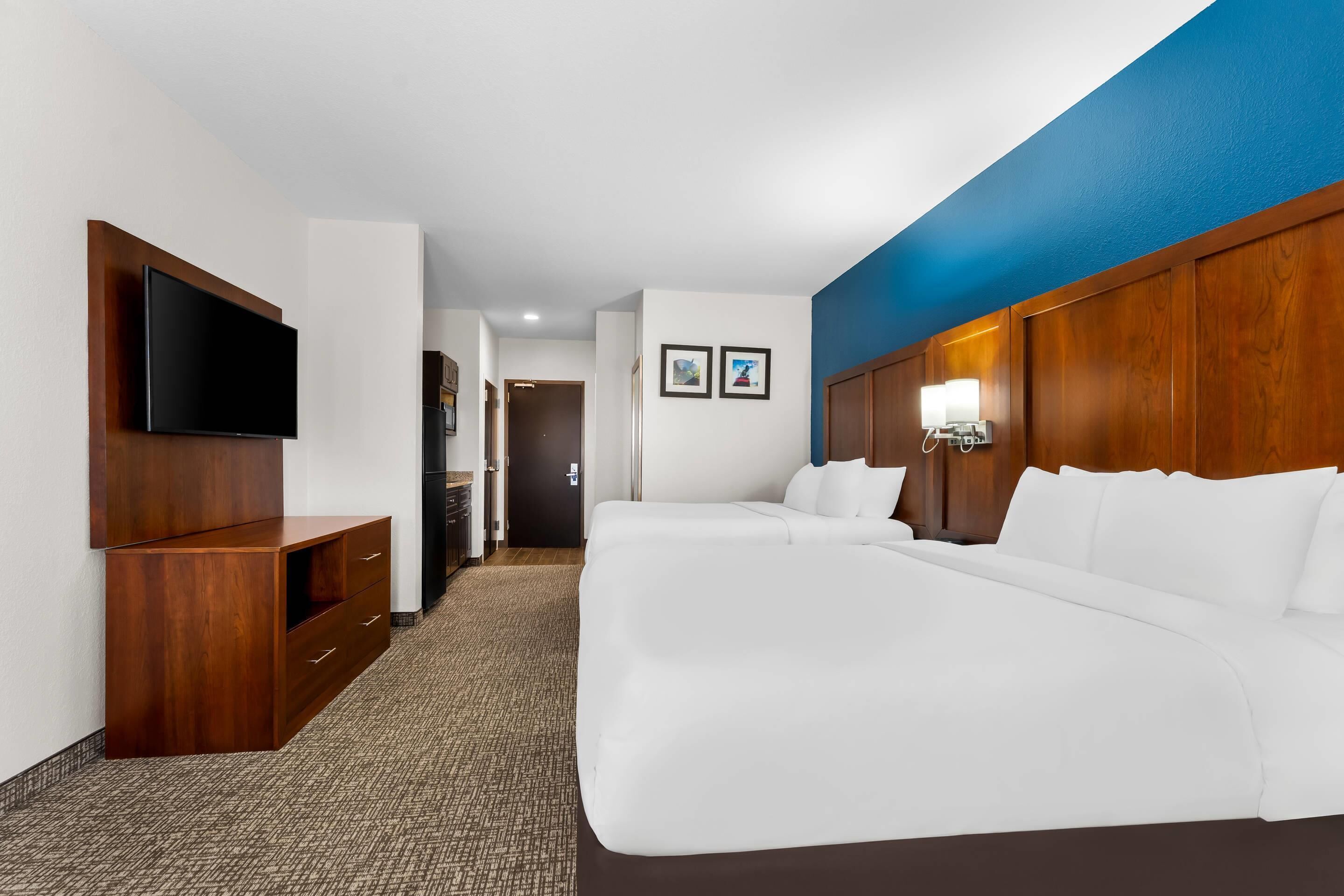 egyptian cotton sheets, premium bedding, pillow-top beds, desk