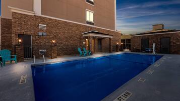 Piscine extérieure (ouverte en saison)