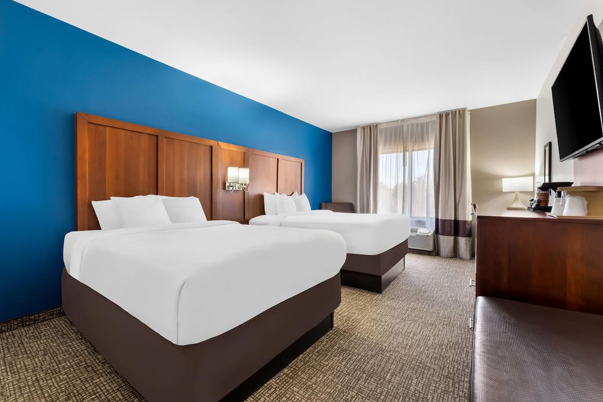 room, 2 queen beds, non smoking | egyptian cotton sheets, premium bedding, pillow-top beds, desk