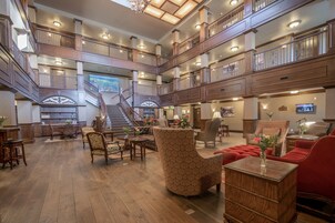 2 bars/lounges, poolside bar