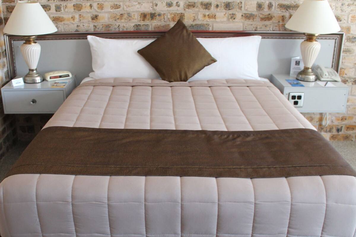 Desk, blackout drapes, iron/ironing board, WiFi