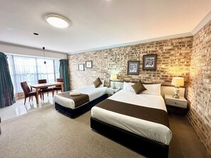 룸 | 책상, 암막 커튼, 다리미/다리미판, WiFi