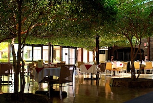 Café da manhã e jantar