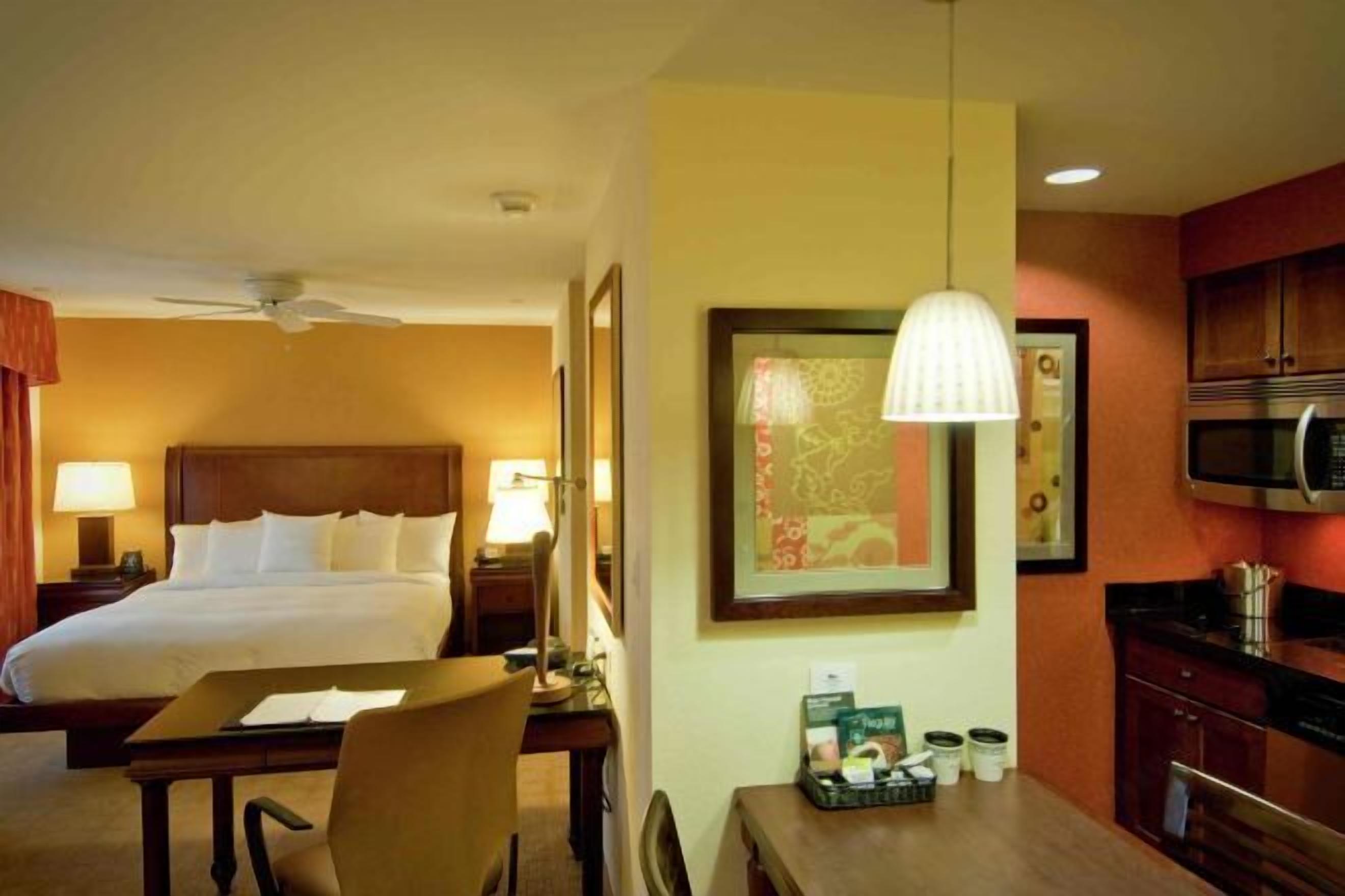 Hypo-allergenic bedding, in-room safe, laptop workspace, blackout drapes