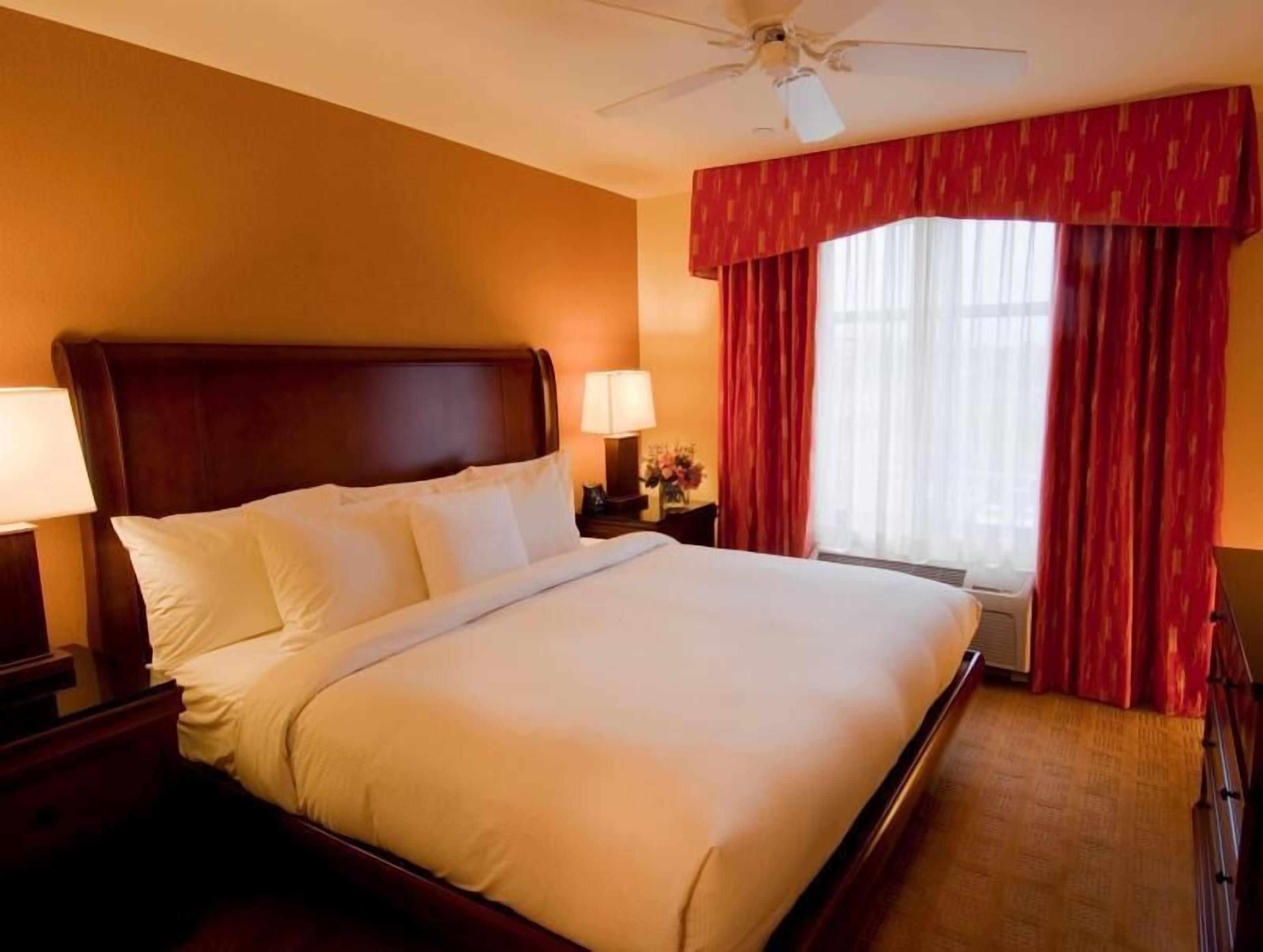 Roupas de cama antialérgicas, cofres nos quartos