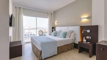 1 chambre, bureau, draps fournis