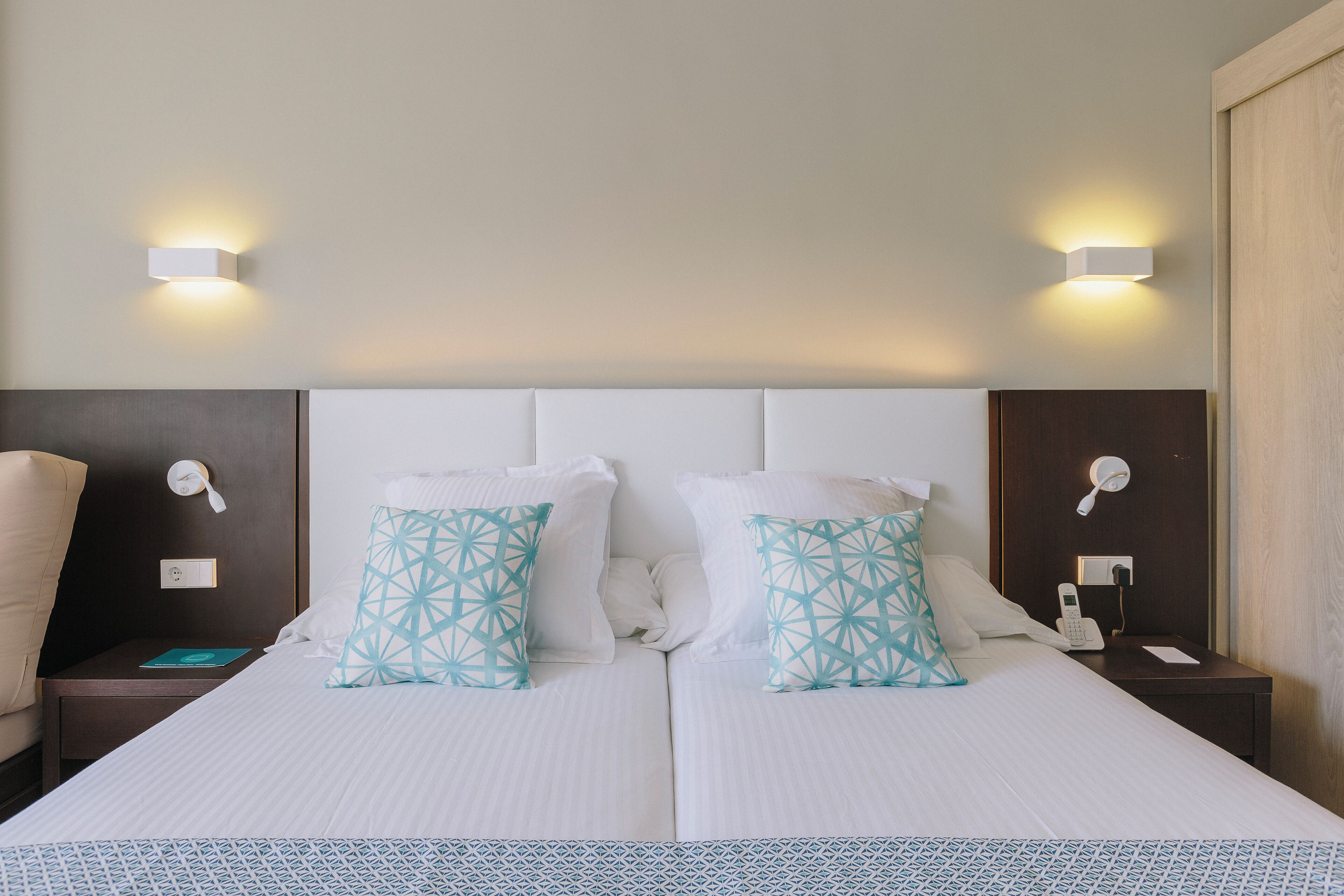 Desk, bed sheets