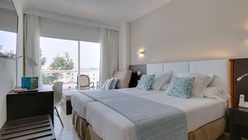 Double Room (2 adults) | Desk, bed sheets