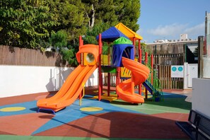 Children’s play area – outdoor