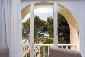 Pillowtop beds, in-room safe, blackout drapes, iron/ironing board