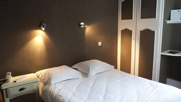 Bureau, chambres insonorisées, Wi-Fi gratuit, draps fournis