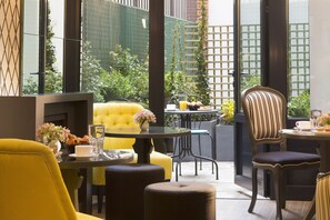 Terrace/patio - Les Plumes Hôtel Paris (Paris)