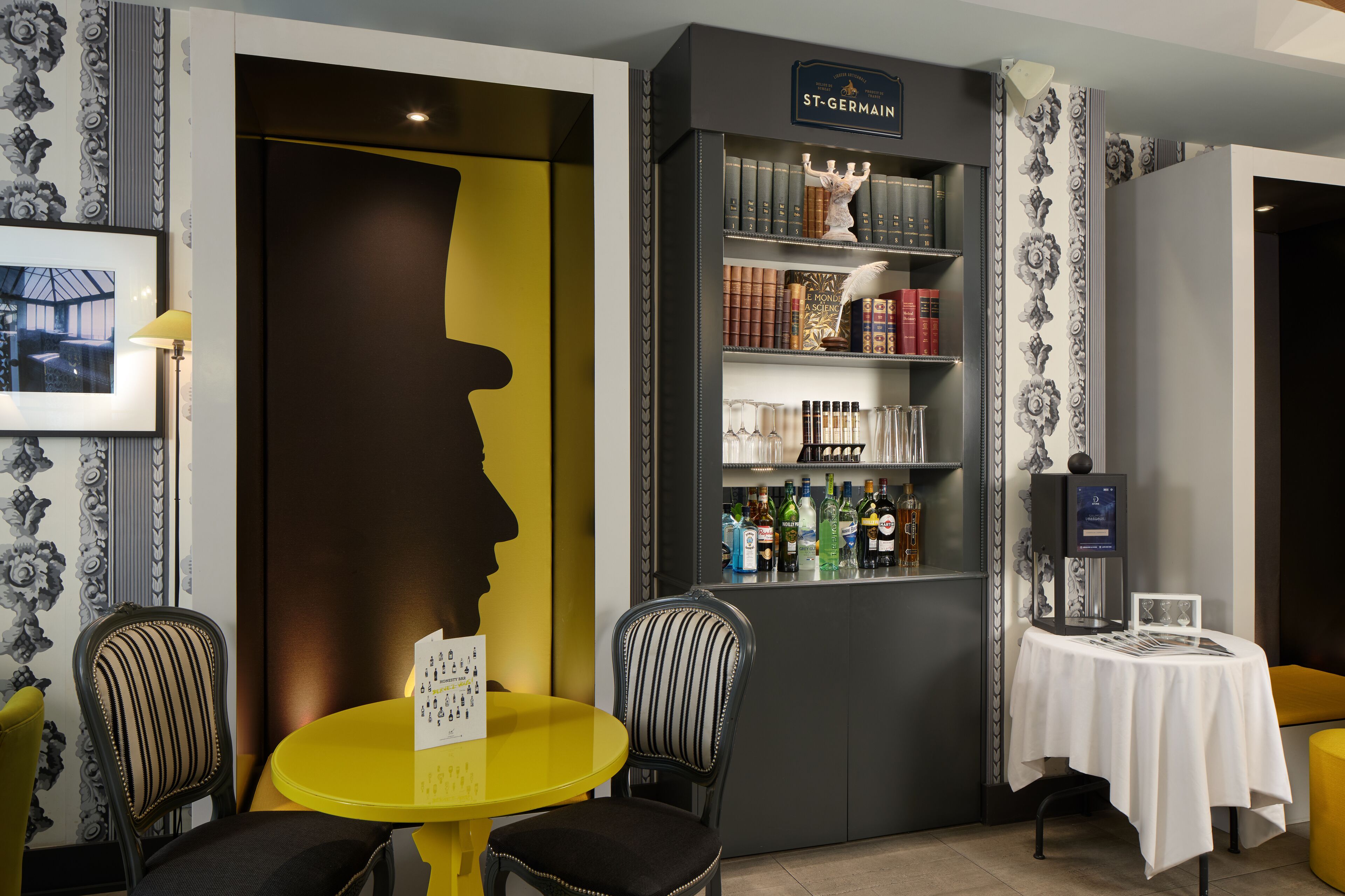 daily continental breakfast (eur 20 per person)