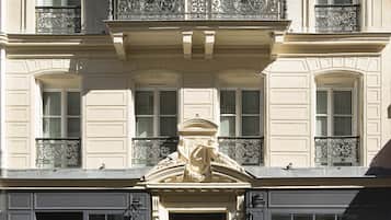 Fachada de la propiedad